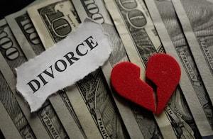 New Lenox divorce lawyer financial issues